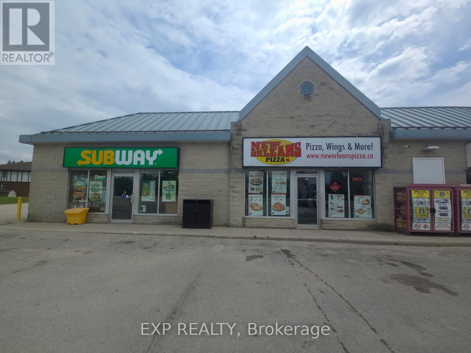 581 Garafraxa Street S, West Grey, Ontario  N0G 1R0 - Photo 2 - X13506356