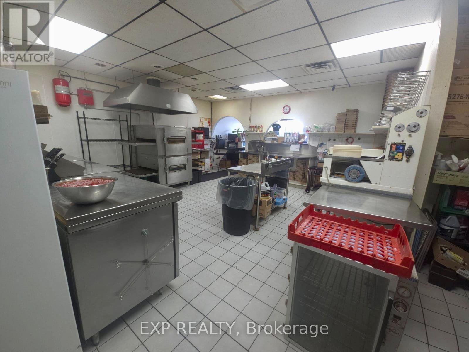 581 Garafraxa Street S, West Grey, Ontario  N0G 1R0 - Photo 21 - X13506356