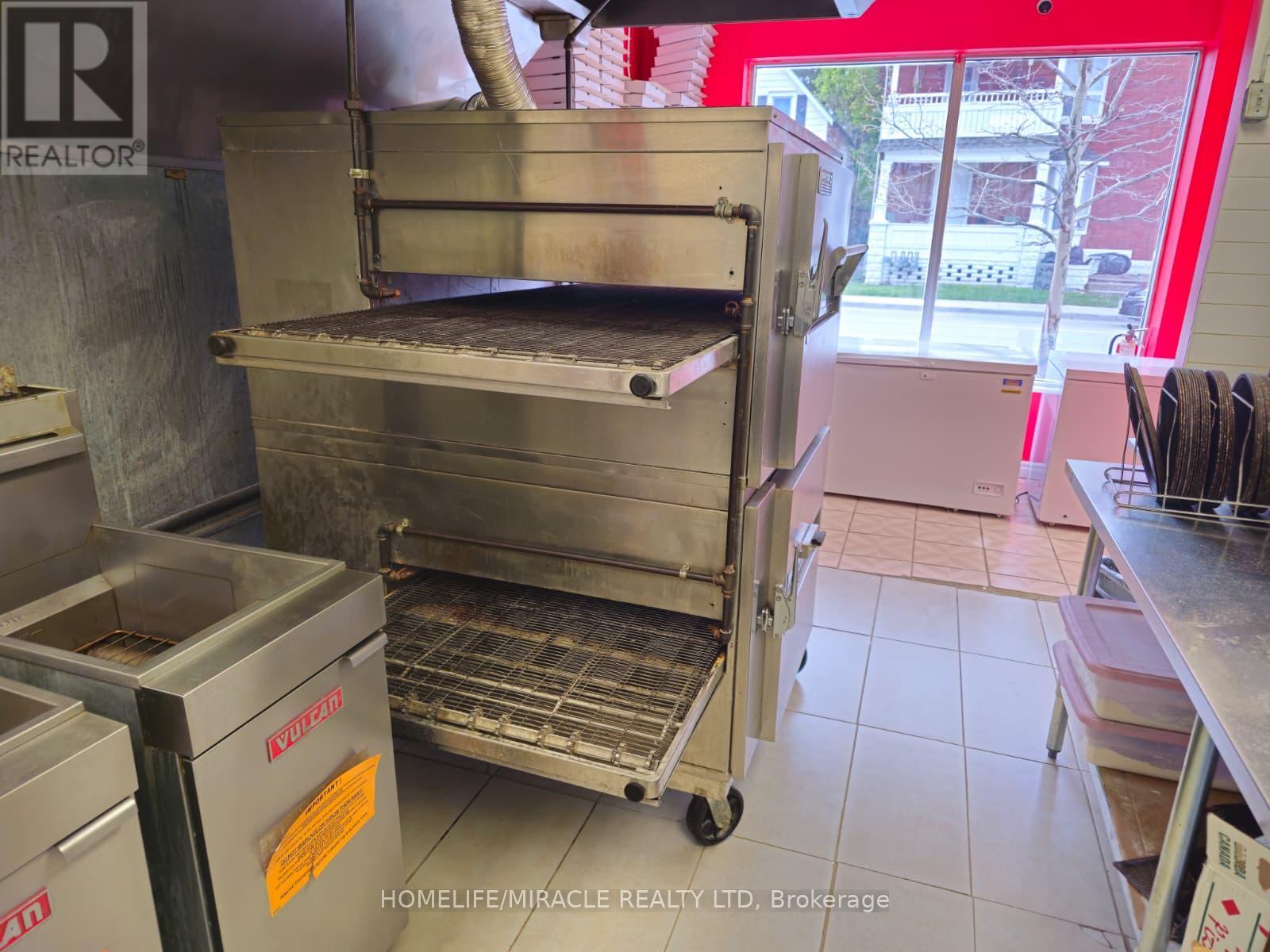 2 - 71 Ross Street, St. Thomas, Ontario  N5R 3X6 - Photo 13 - X13506430