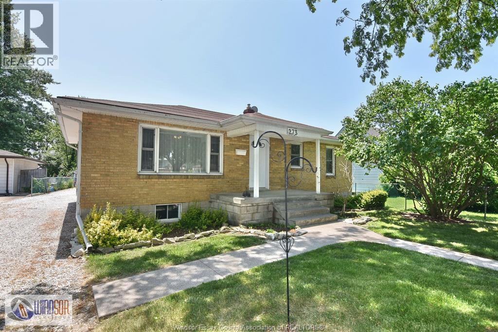 273 FORT, Amherstburg, Ontario