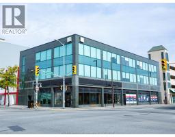 596 OUELLETTE AVENUE, Windsor, Ontario