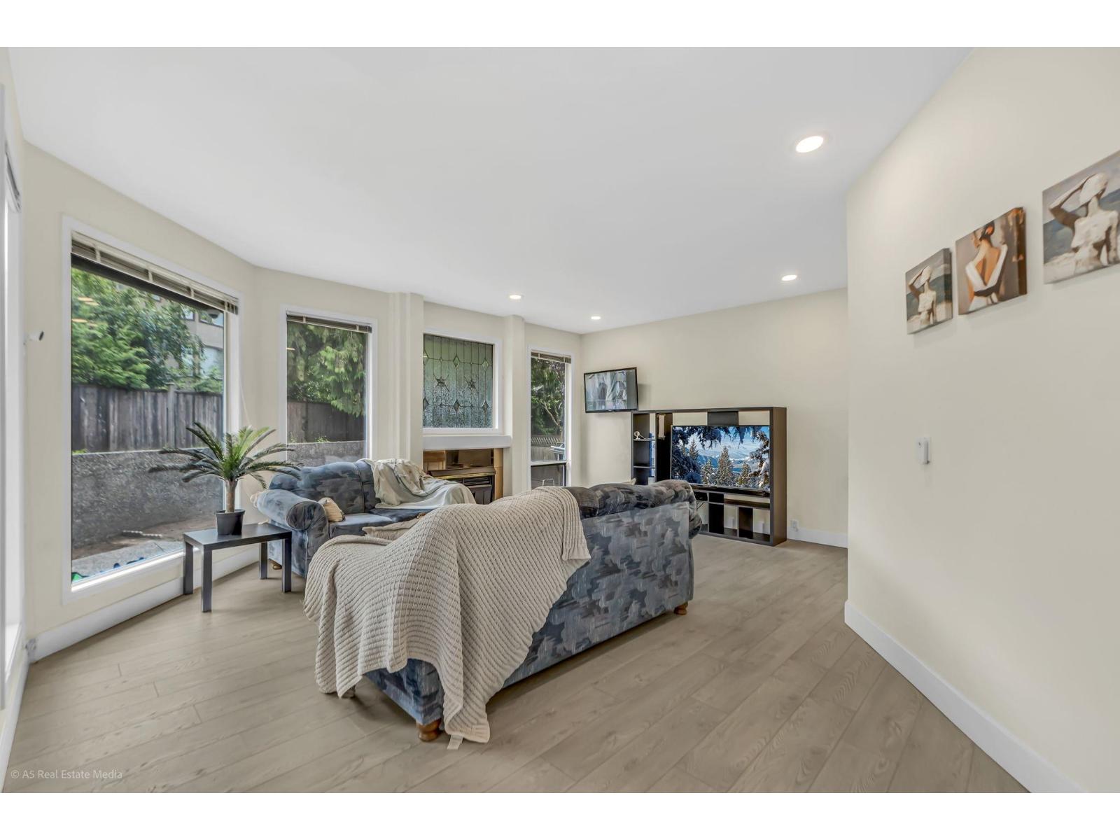 12392 63a Avenue, Surrey, British Columbia  V3X 3H4 - Photo 9 - R3141398