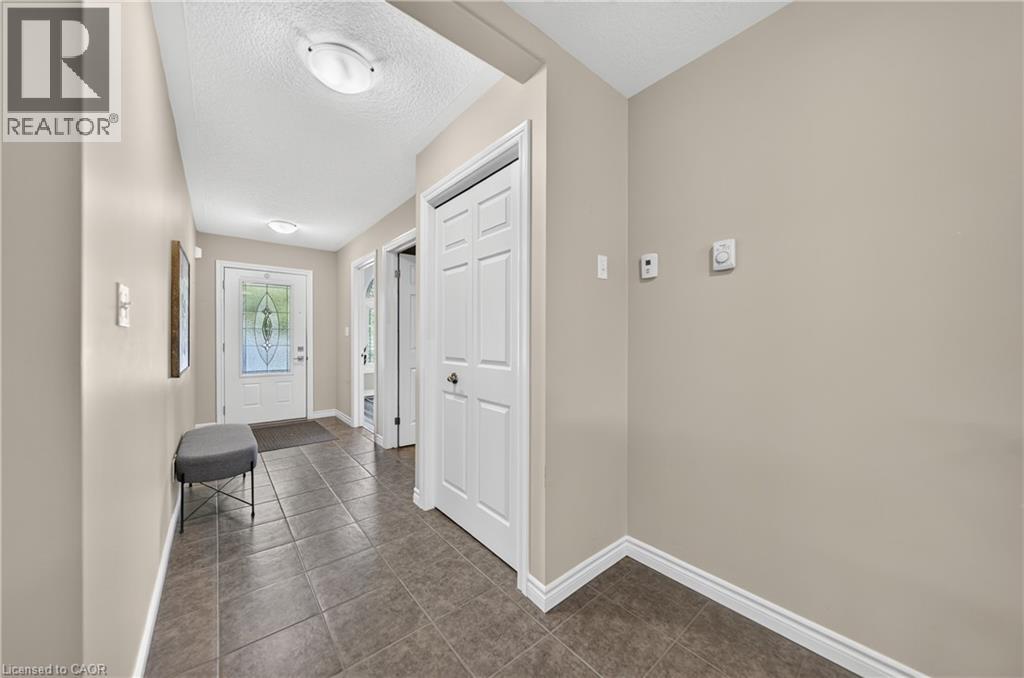 35 Green Gate Boulevard Unit# 38, Cambridge, Ontario  N1T 0A3 - Photo 3 - 40844309