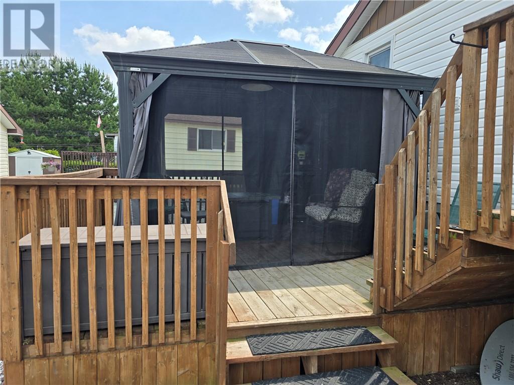102 Laren Street, Wahnapitae, Ontario  P0M 3C0 - Photo 4 - 2128899