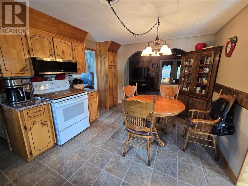 102 Laren Street, Wahnapitae, Ontario  P0M 3C0 - Photo 7 - 2128899