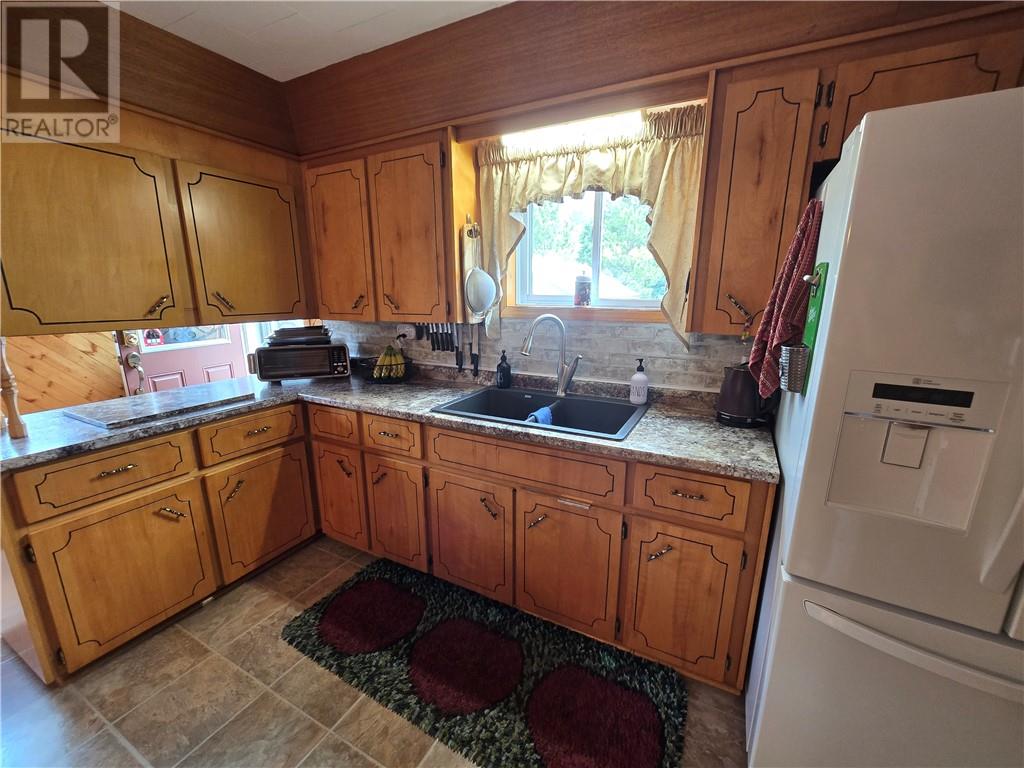 102 Laren Street, Wahnapitae, Ontario  P0M 3C0 - Photo 9 - 2128899