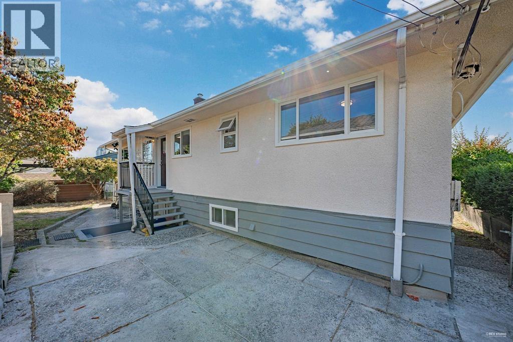 6407 Clinton Street, Burnaby, British Columbia  V5E 1A3 - Photo 28 - R3141375