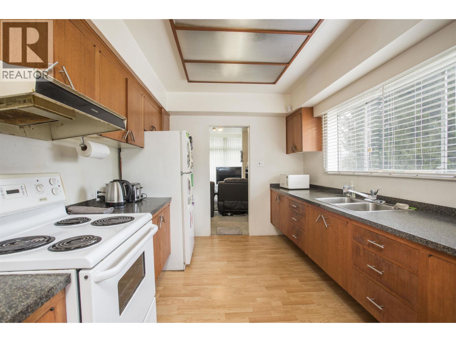 12393 Gray Street, Maple Ridge, British Columbia  V2X 5V1 - Photo 12 - R3141394