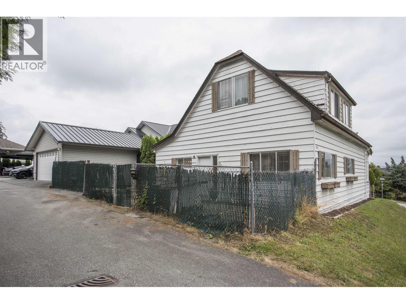 12393 Gray Street, Maple Ridge, British Columbia  V2X 5V1 - Photo 2 - R3141394