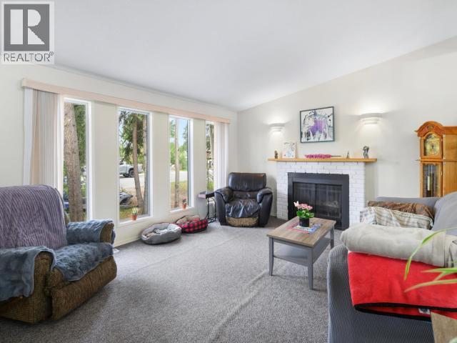 11 Basswood Street, Whitehorse, Yukon Y1A 4P4 - Photo 4 - 17440