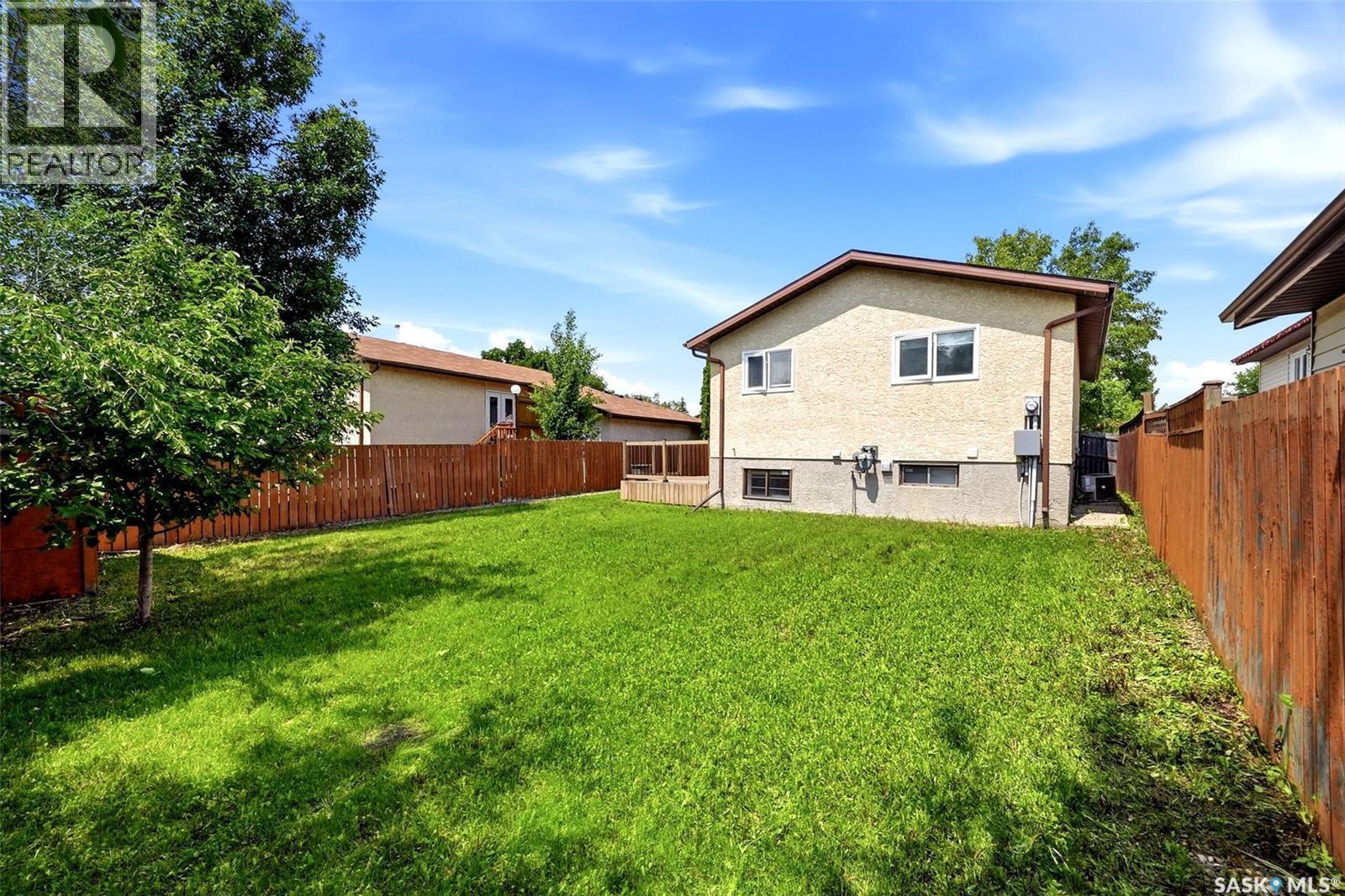3151 Jenkins Drive E, Regina, Saskatchewan  S4N 6X4 - Photo 28 - SK041137