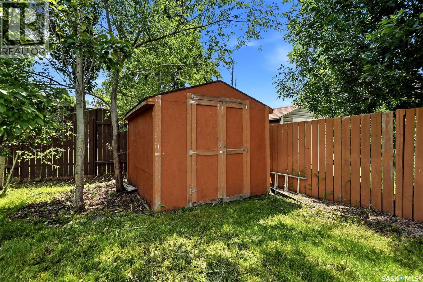 3151 Jenkins Drive E, Regina, Saskatchewan  S4N 6X4 - Photo 34 - SK041137