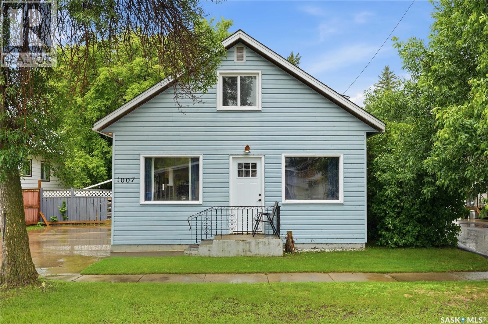 1007 4th Street, Rosthern, Saskatchewan  S0K 3R0 - Photo 1 - SK041080