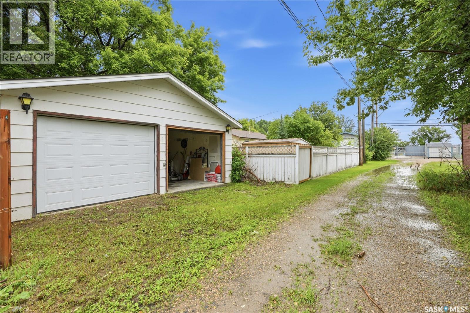 1007 4th Street, Rosthern, Saskatchewan  S0K 3R0 - Photo 51 - SK041080