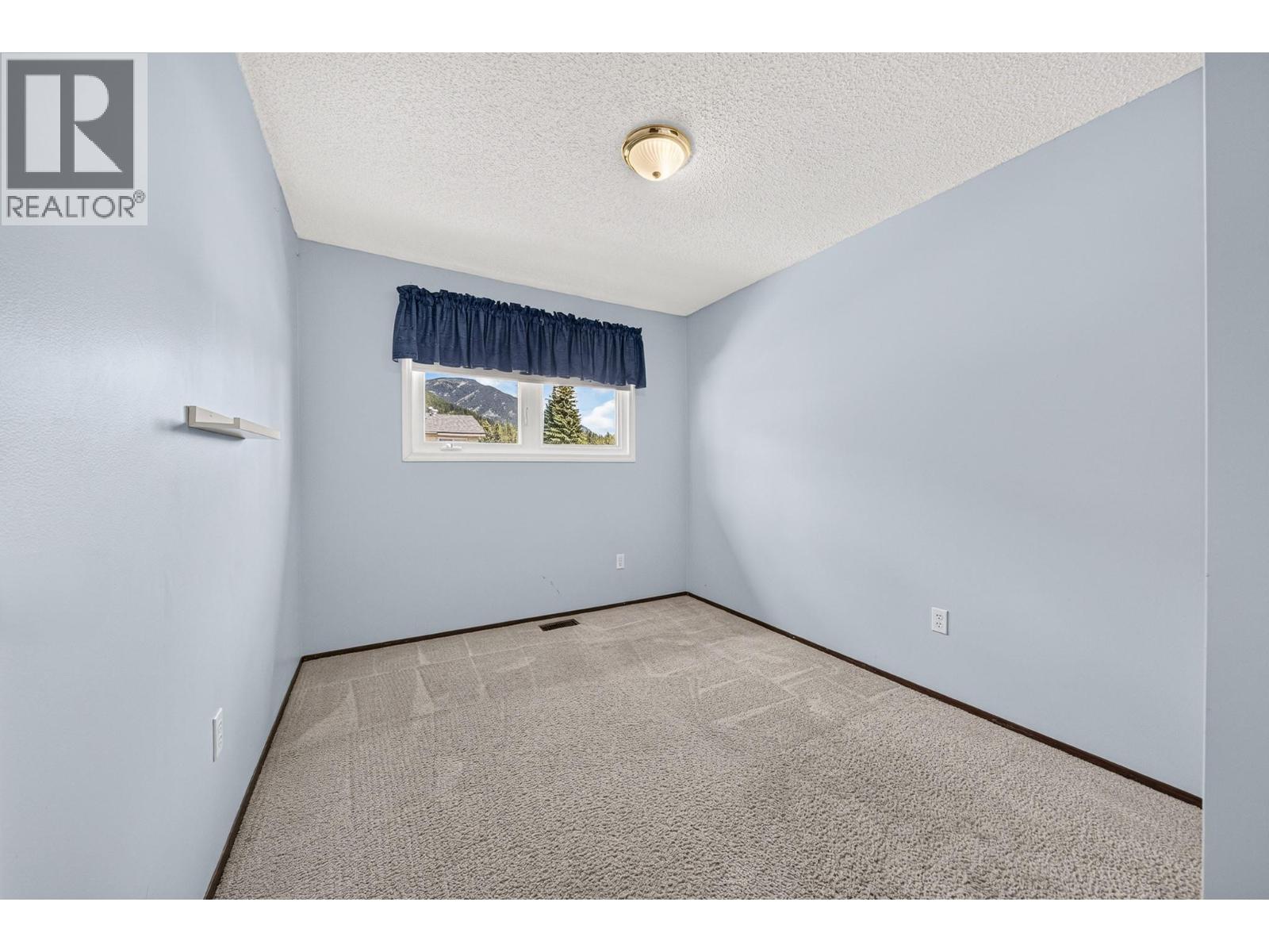1217 Hickory Crescent, Sparwood, British Columbia  V0B 2G2 - Photo 37 - 10389653