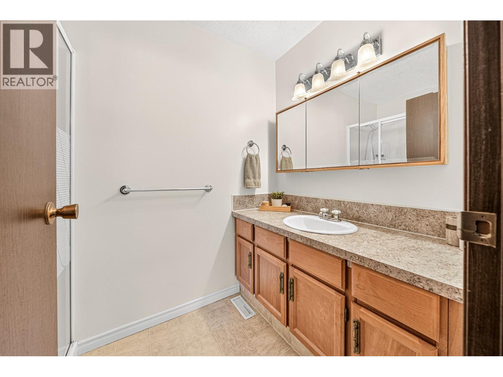 1217 Hickory Crescent, Sparwood, British Columbia  V0B 2G2 - Photo 34 - 10389653