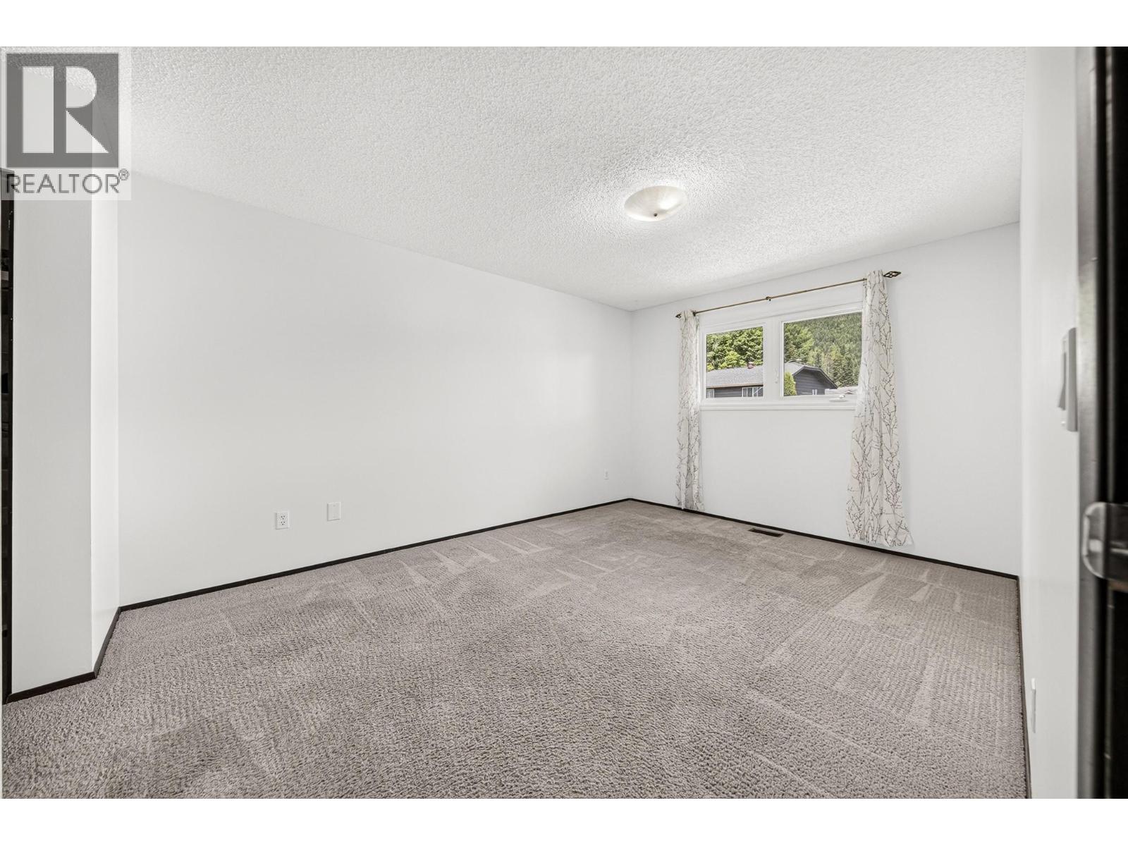 1217 Hickory Crescent, Sparwood, British Columbia  V0B 2G2 - Photo 31 - 10389653