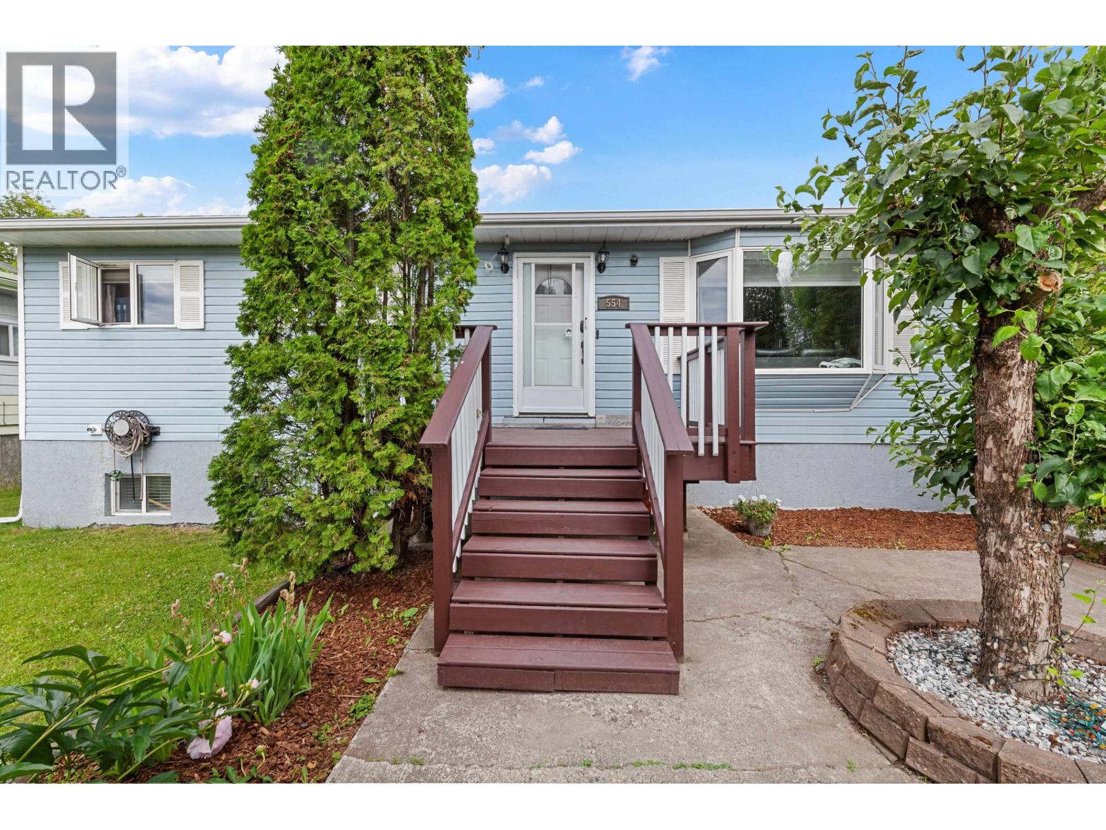 554 BURDEN STREET