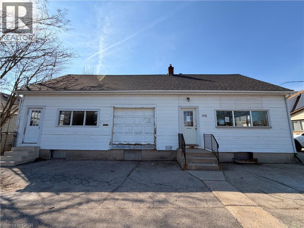 116-118 CHARING CROSS Street, Brantford, Ontario