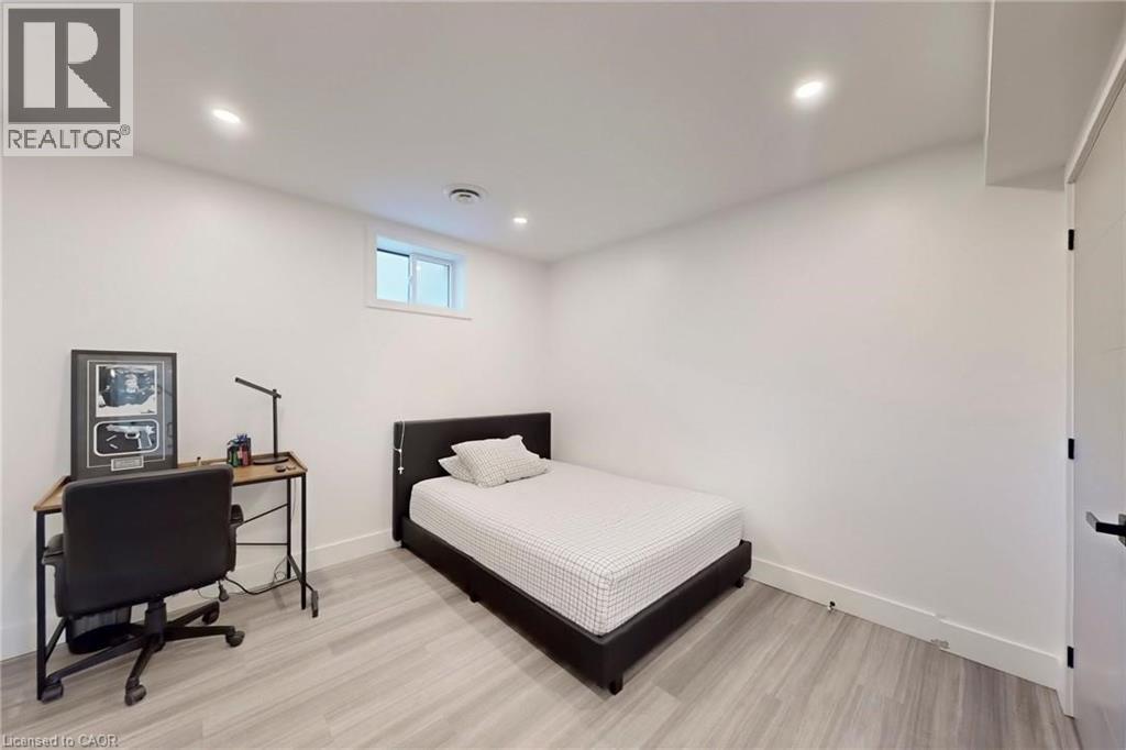 28 Dunsmore Gardens, Toronto, Ontario  M3H 3M2 - Photo 46 - 40844315