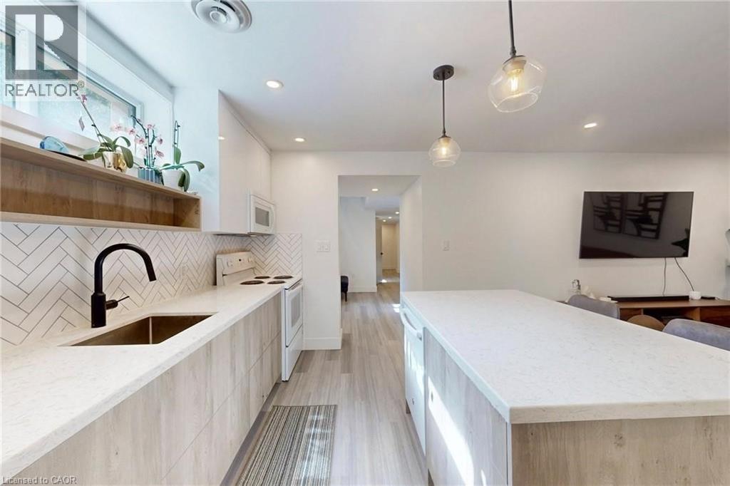 28 Dunsmore Gardens, Toronto, Ontario  M3H 3M2 - Photo 44 - 40844315