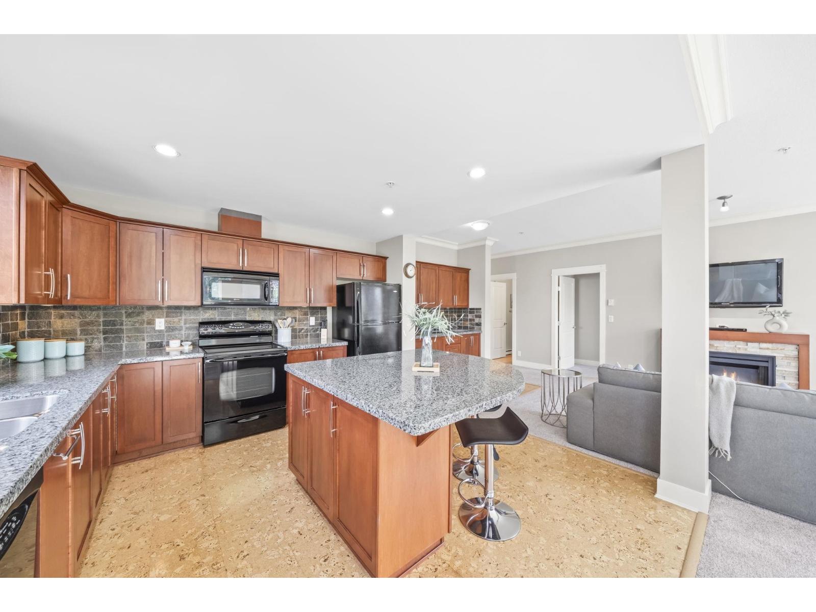 308 5430 201 Street, Langley, British Columbia  V3A 0A2 - Photo 3 - R3140724