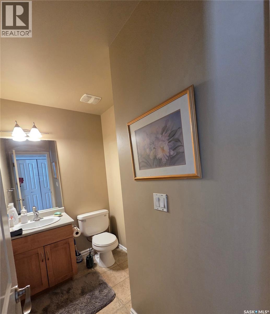 303 303 Slimmon Place, Saskatoon, Saskatchewan S7V 0A8 - Photo 6 - SK041143