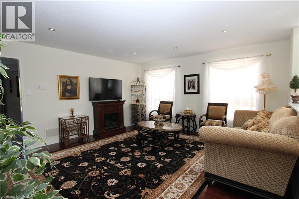 114 Blackburn Drive, Brantford, Ontario  N3T 6S2 - Photo 5 - 40844225