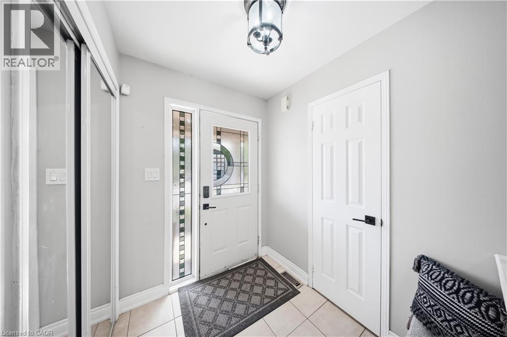 5875 Blue Spruce Avenue, Burlington, Ontario  L7L 7N7 - Photo 9 - 40844326