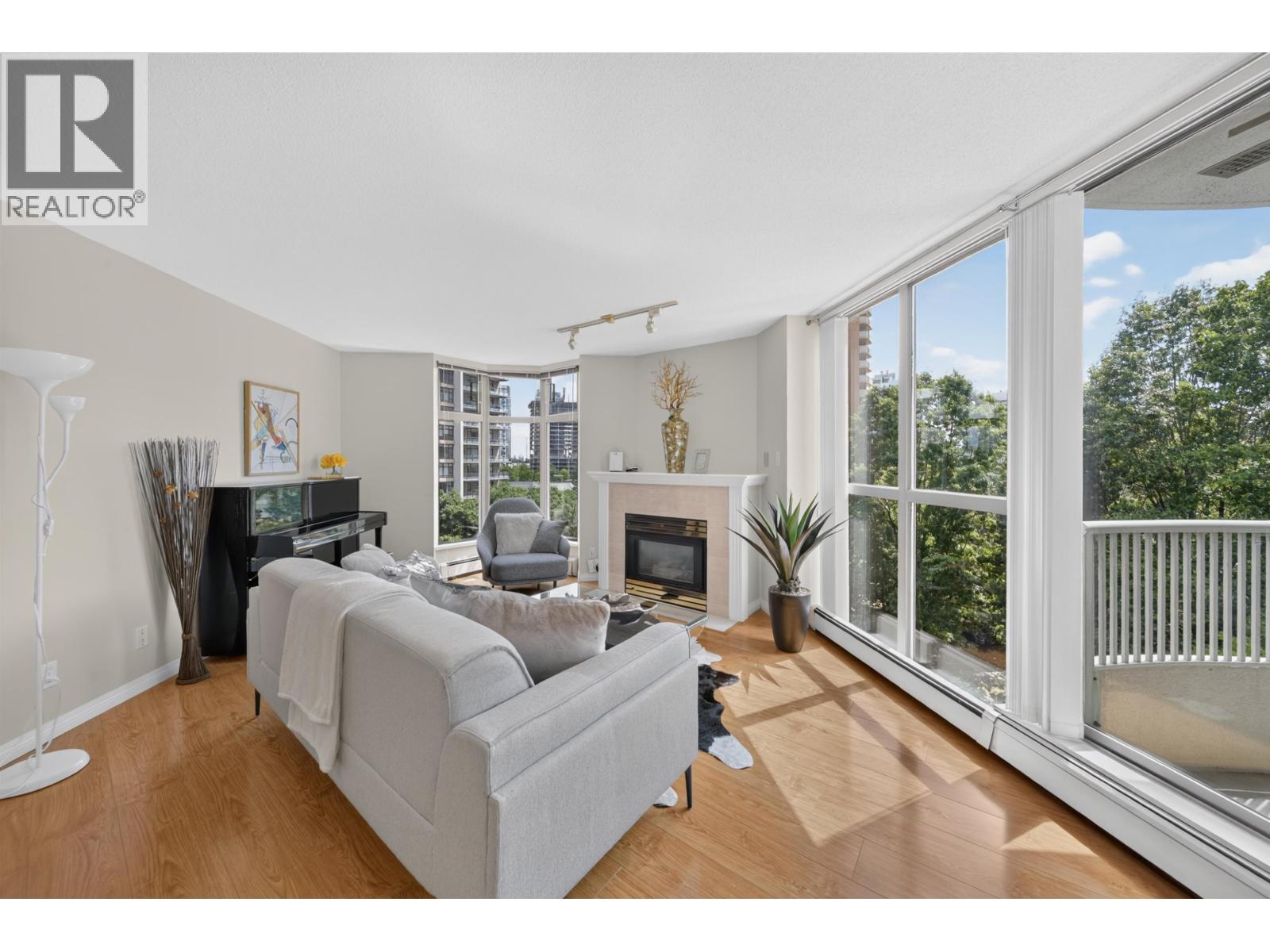 802 6188 Patterson Avenue, Burnaby, British Columbia  V5H 2N1 - Photo 5 - R3141240