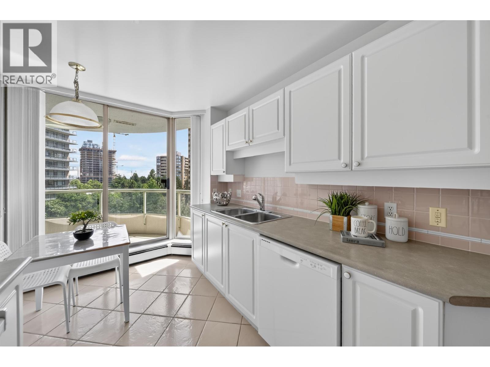 802 6188 Patterson Avenue, Burnaby, British Columbia  V5H 2N1 - Photo 9 - R3141240