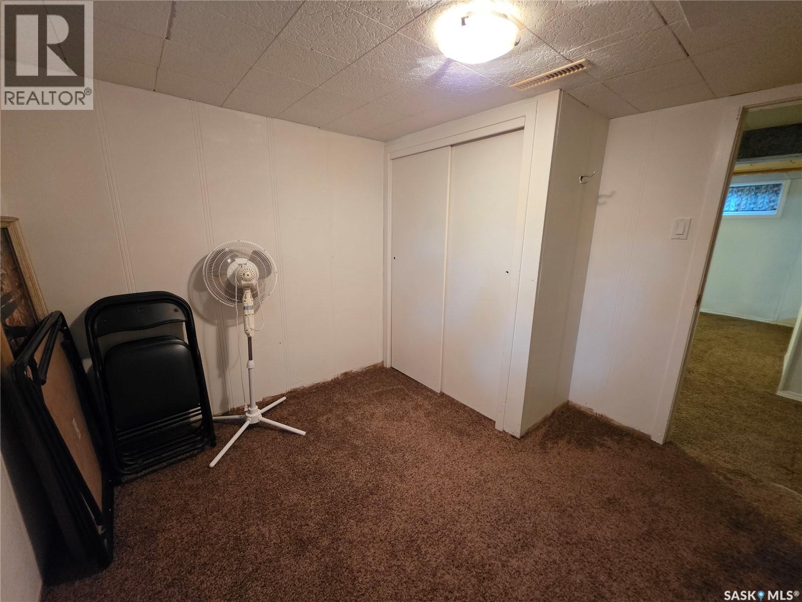 185 3rd Avenue Se, Swift Current, Saskatchewan S9H 3K3 - Photo 20 - SK041096