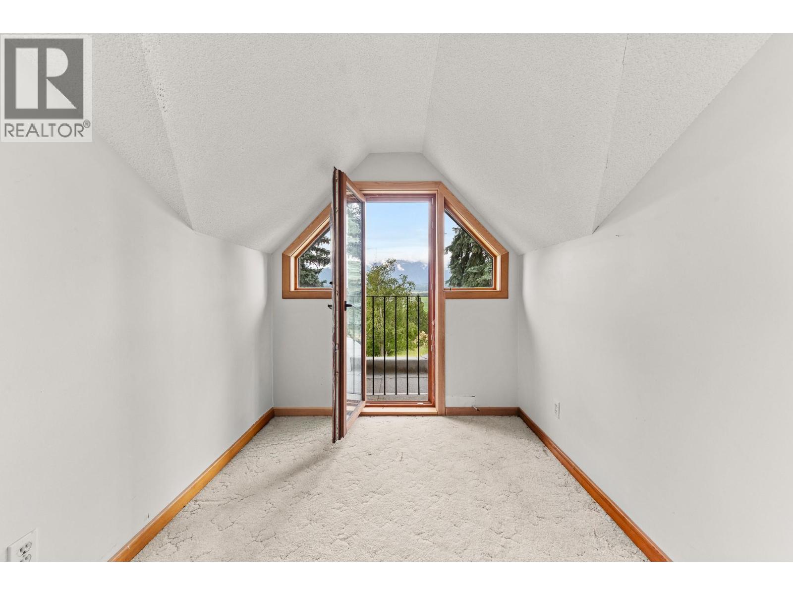 1084 Simmons Road, Creston, British Columbia  V0B 1G7 - Photo 32 - 10393070