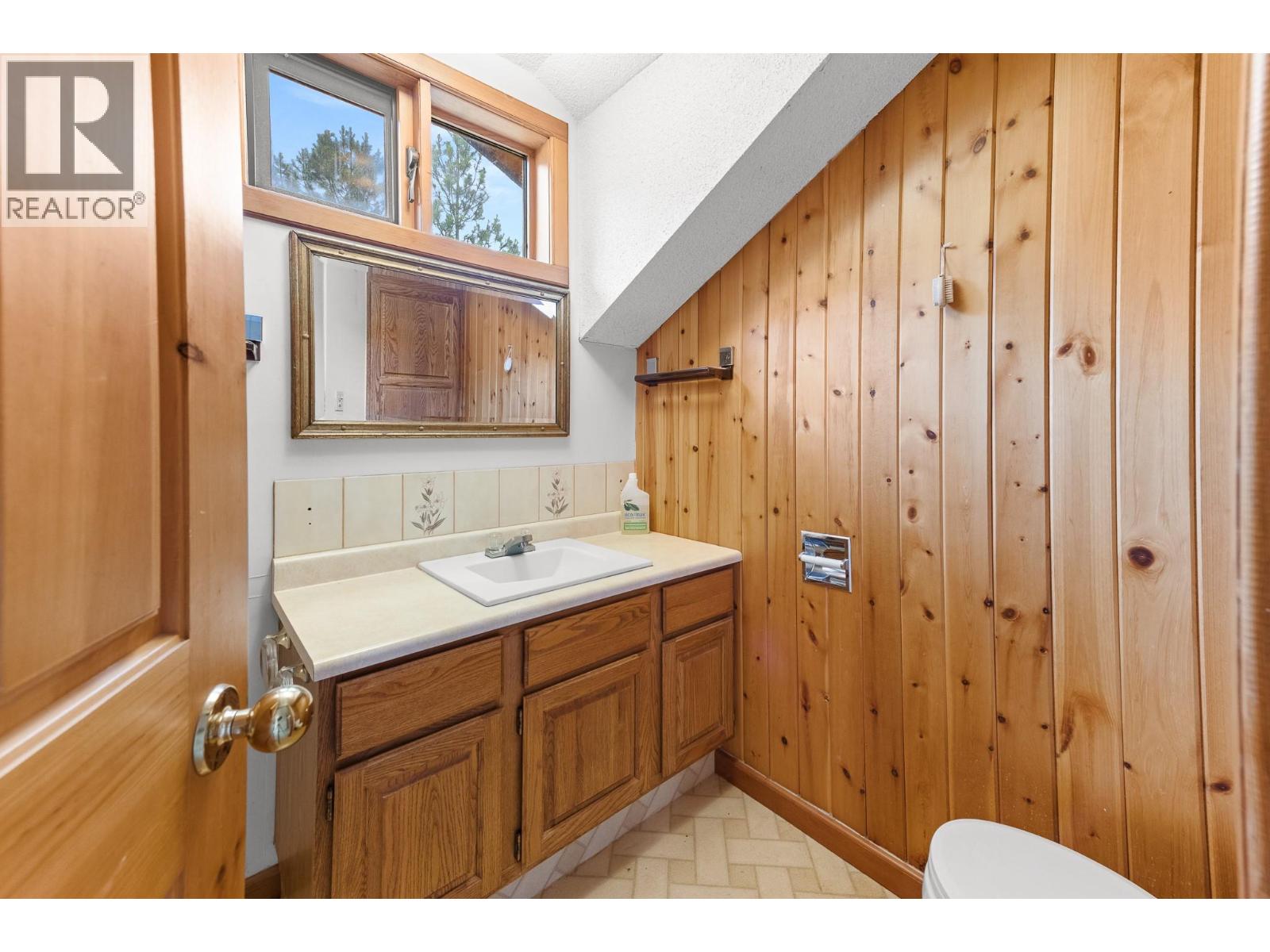 1084 Simmons Road, Creston, British Columbia  V0B 1G7 - Photo 33 - 10393070