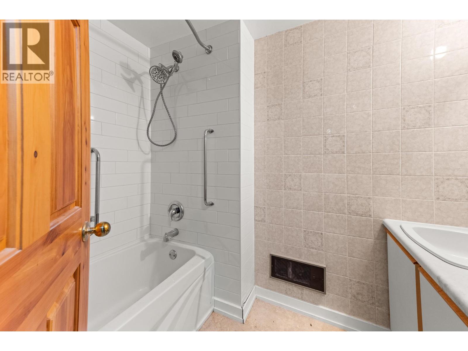 1084 Simmons Road, Creston, British Columbia  V0B 1G7 - Photo 41 - 10393070