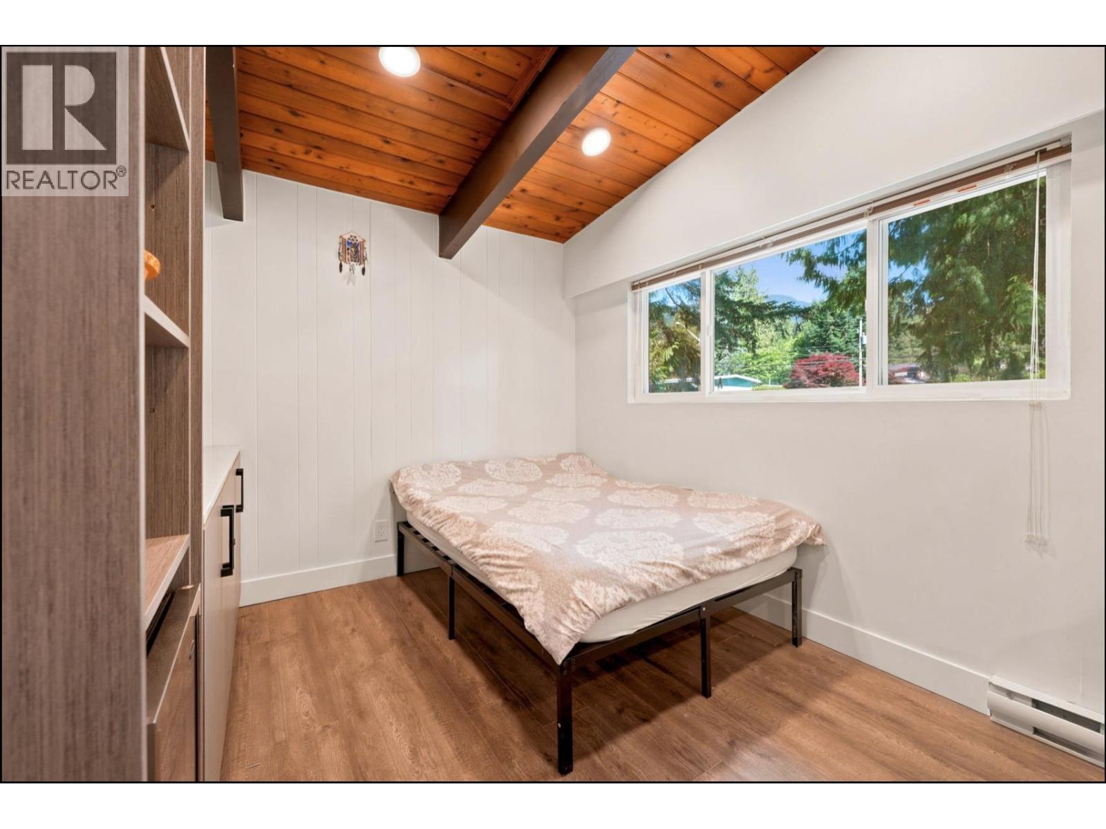 1707 Dempsey Road, North Vancouver, British Columbia  V7K 1T2 - Photo 3 - R3141424
