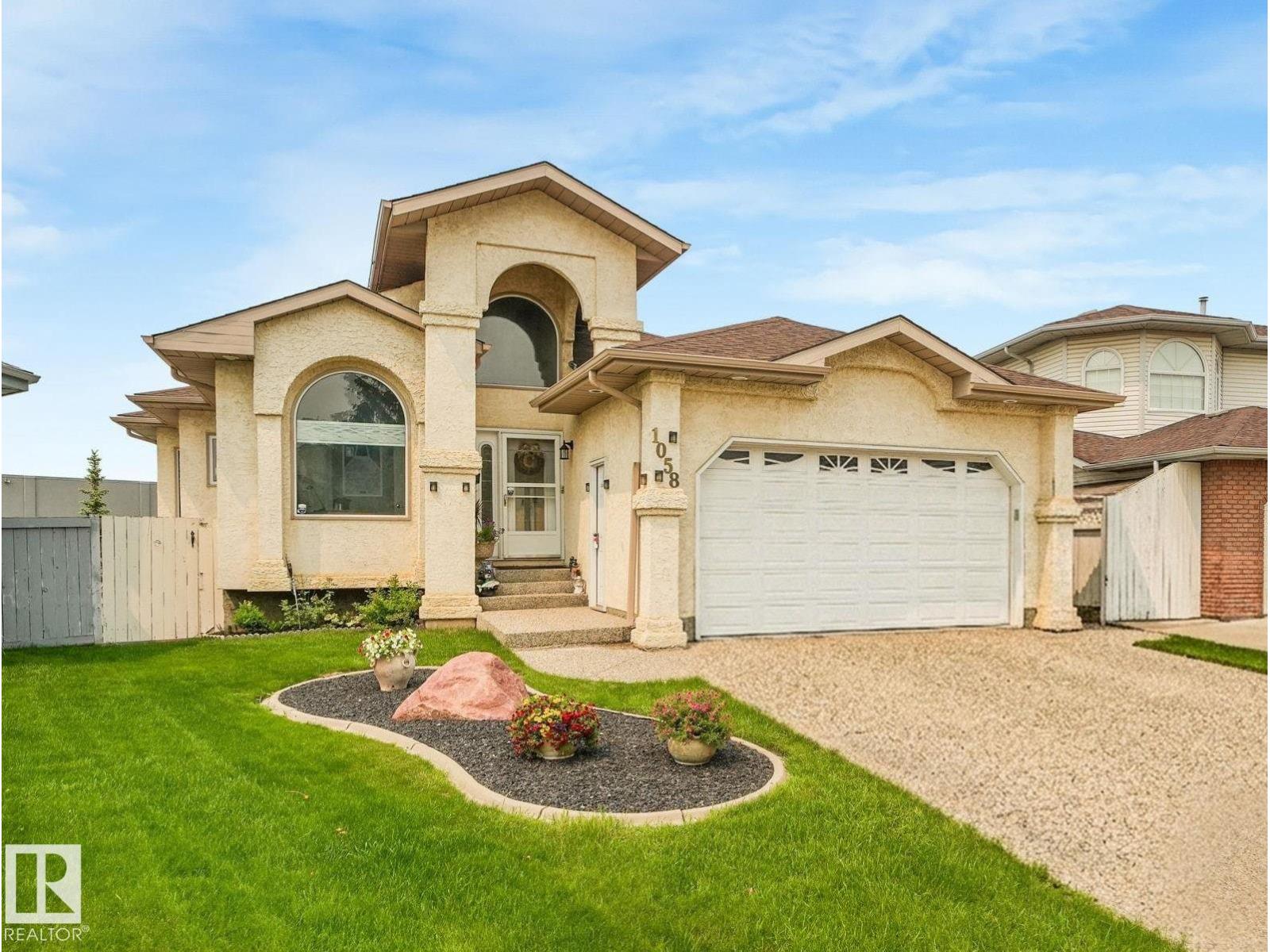 1058 James Cr NW, Edmonton, Alberta  T6L 6P6 - Photo 1 - E4496439