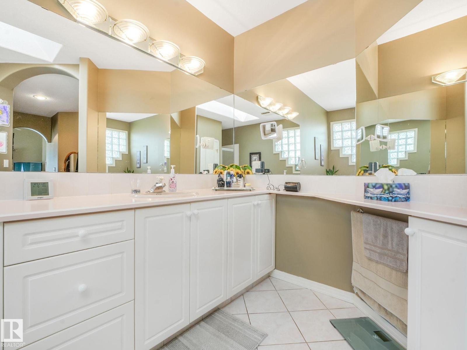 1058 James Cr NW, Edmonton, Alberta  T6L 6P6 - Photo 27 - E4496439