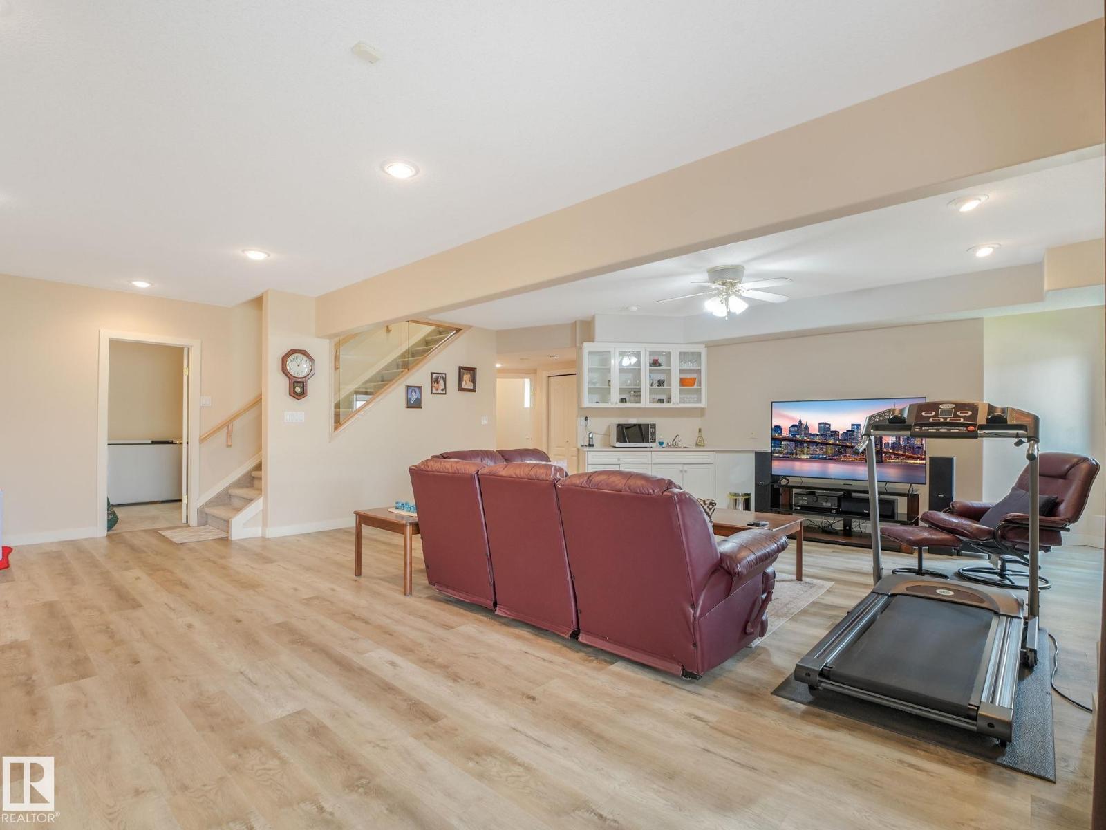 1058 James Cr NW, Edmonton, Alberta  T6L 6P6 - Photo 34 - E4496439
