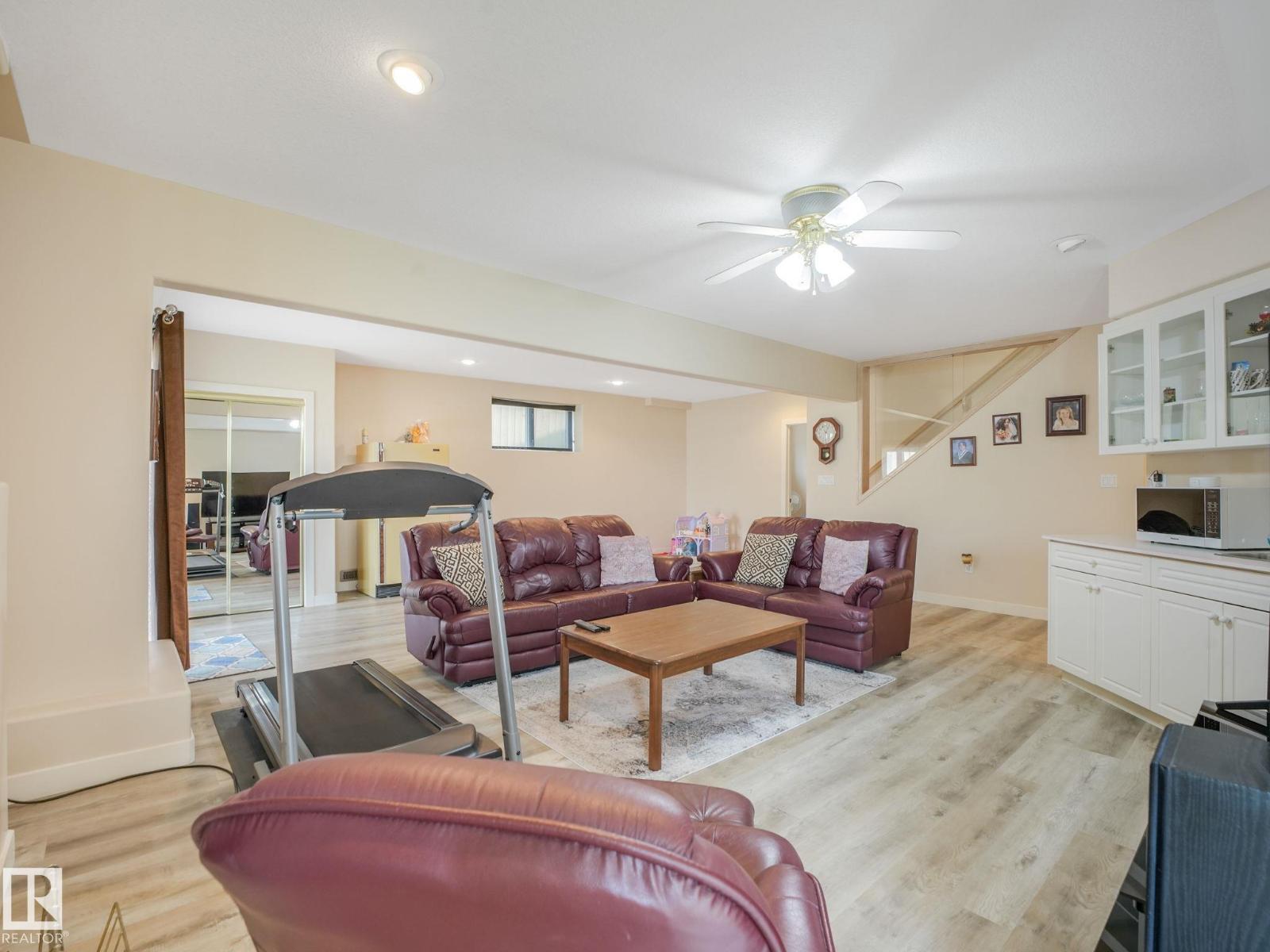 1058 James Cr NW, Edmonton, Alberta  T6L 6P6 - Photo 38 - E4496439