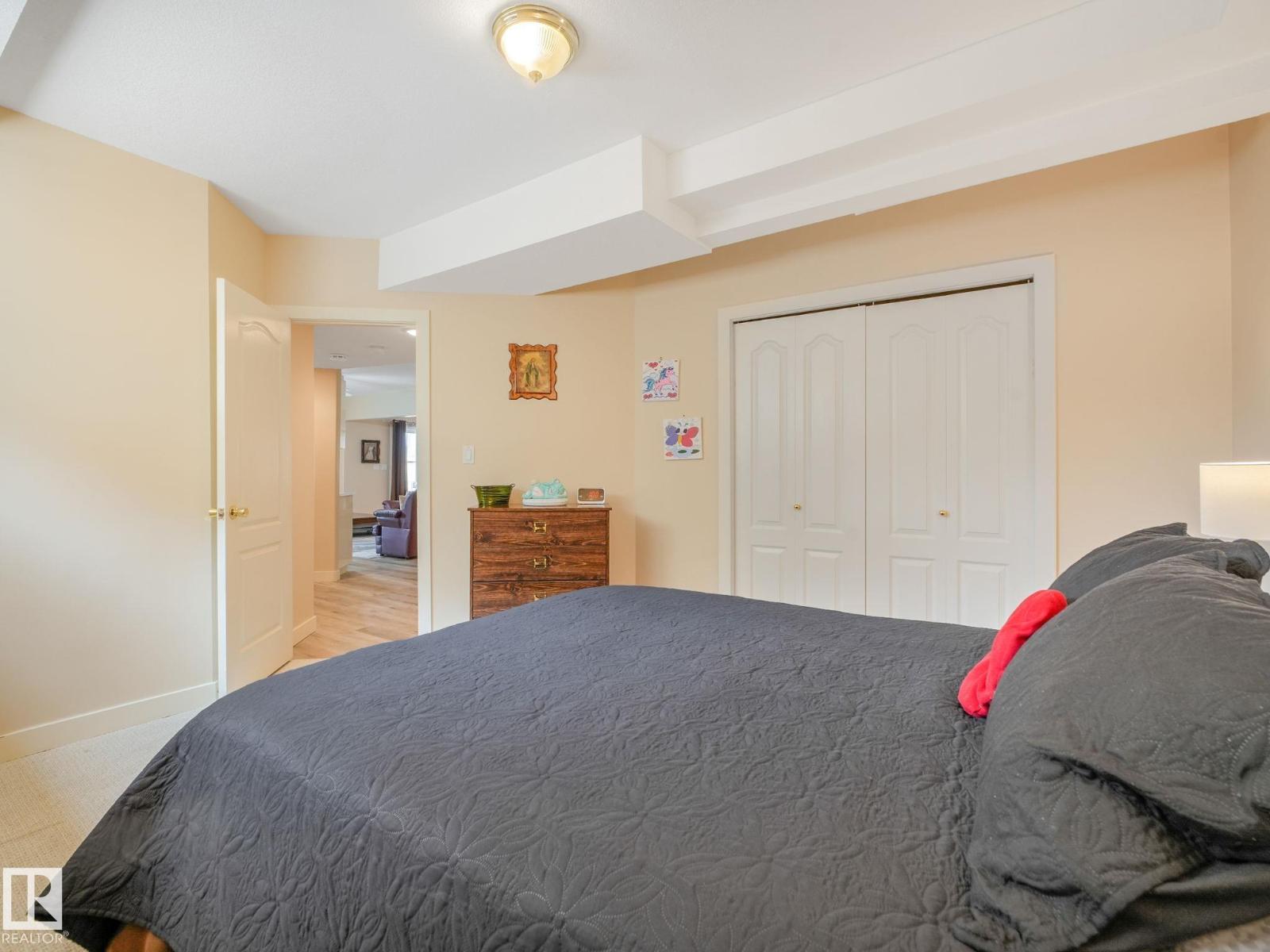 1058 James Cr NW, Edmonton, Alberta  T6L 6P6 - Photo 47 - E4496439