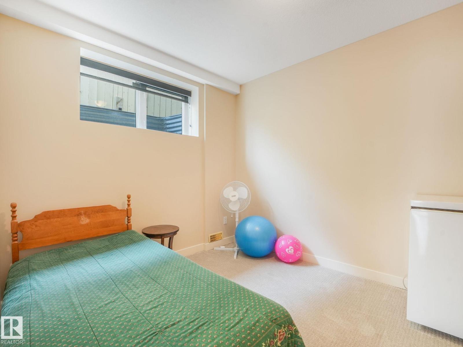 1058 James Cr NW, Edmonton, Alberta  T6L 6P6 - Photo 48 - E4496439