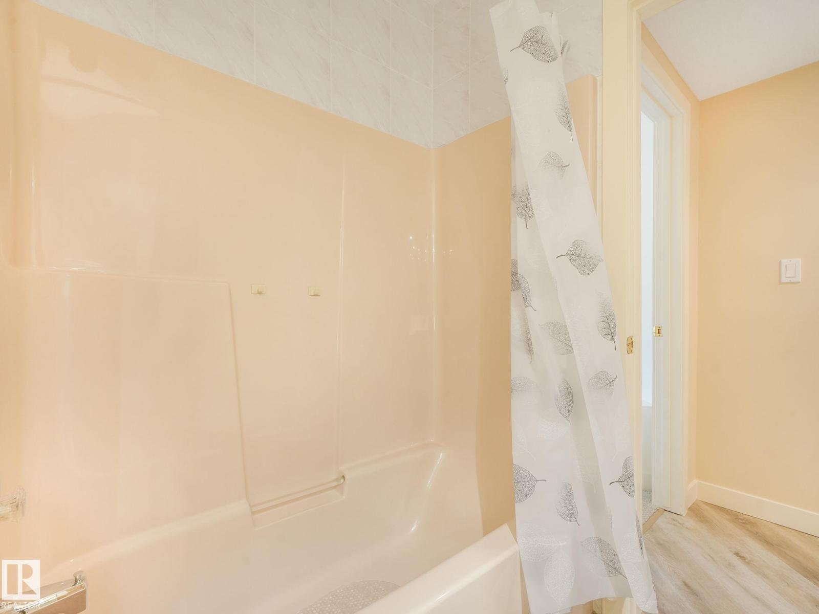 1058 James Cr NW, Edmonton, Alberta  T6L 6P6 - Photo 51 - E4496439