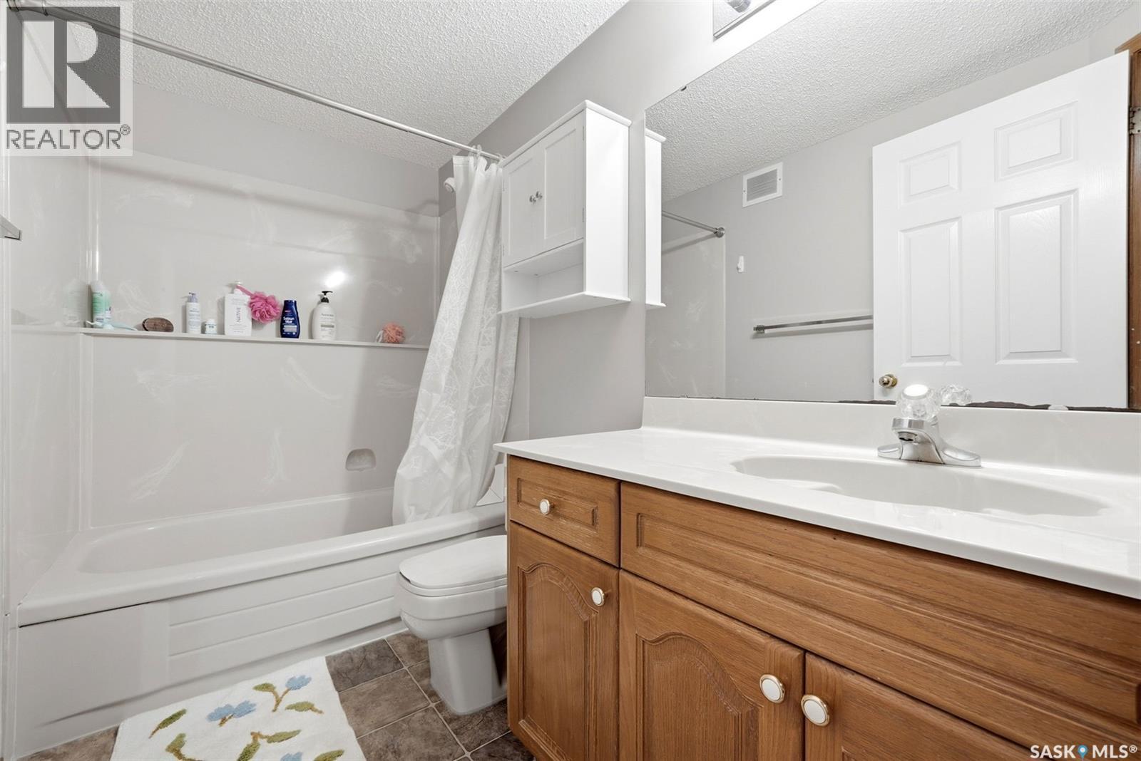 105 Courtside Crescent, Pilot Butte, Saskatchewan S0G 3Z0 - Photo 22 - SK041083