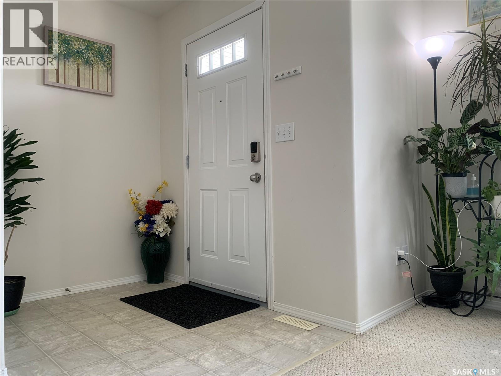 33 135 Pawlychenko Lane, Saskatoon, Saskatchewan  S7V 1K2 - Photo 6 - SK041146