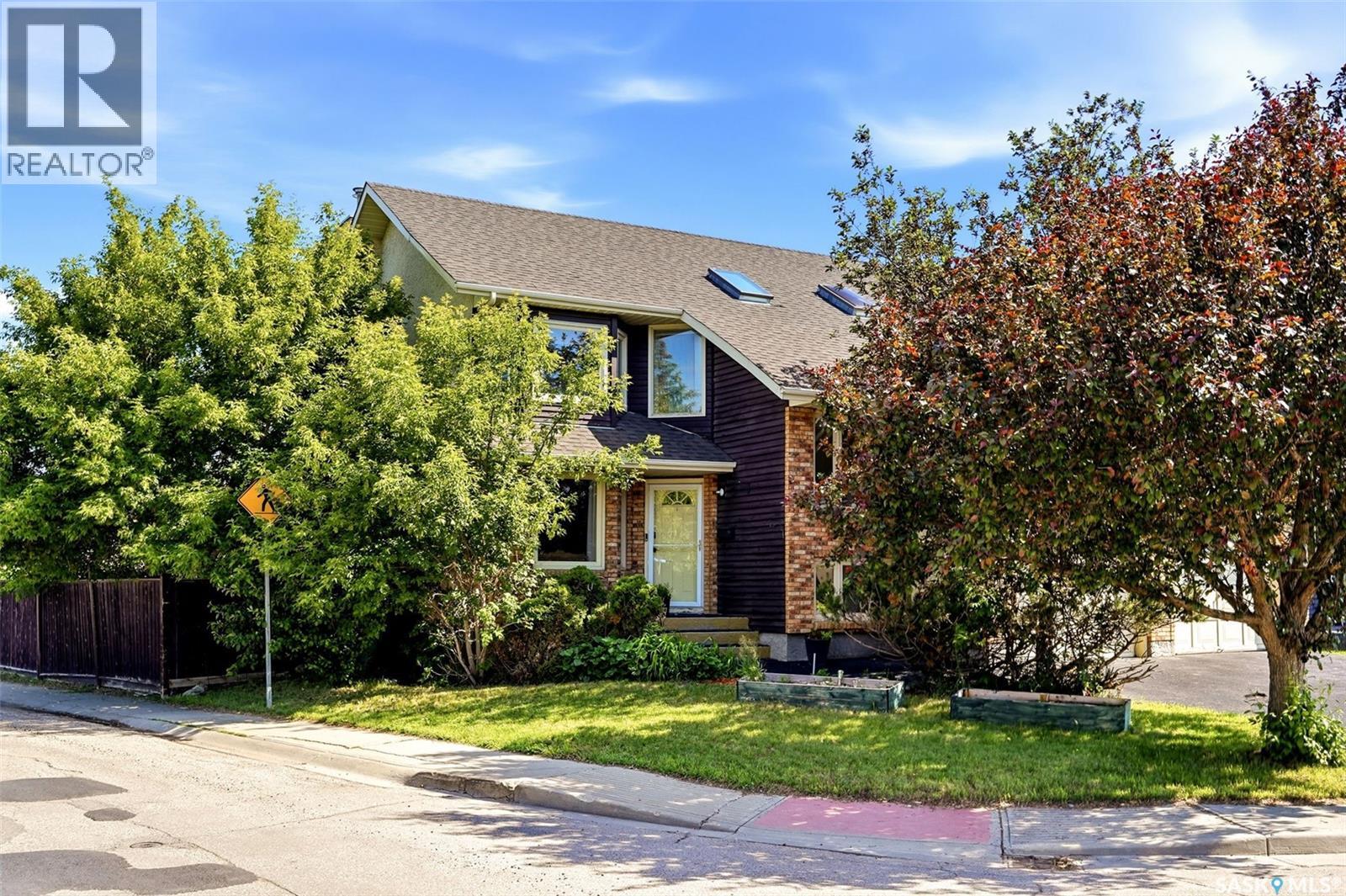 6703 Maplecrest Place, Regina, Saskatchewan  S4X 3Z1 - Photo 1 - SK041013