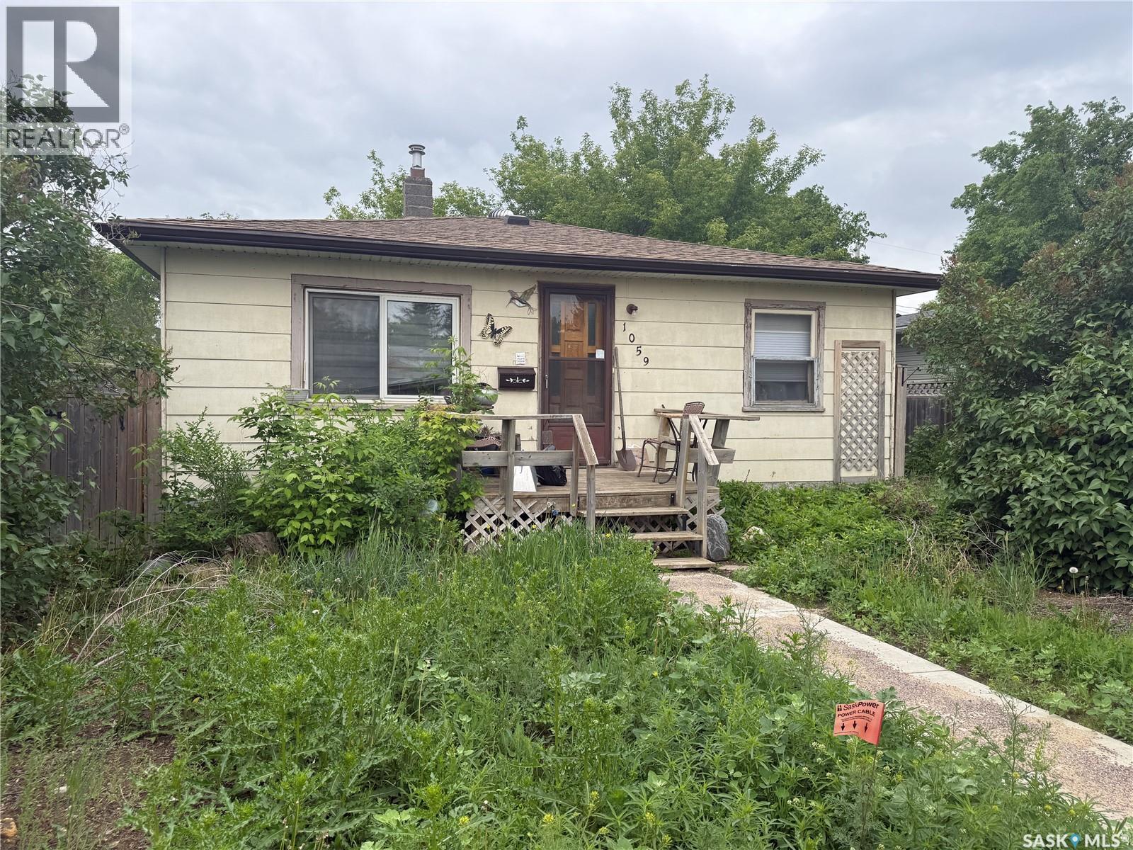 1059 Caribou STREET W, Moose Jaw, Saskatchewan