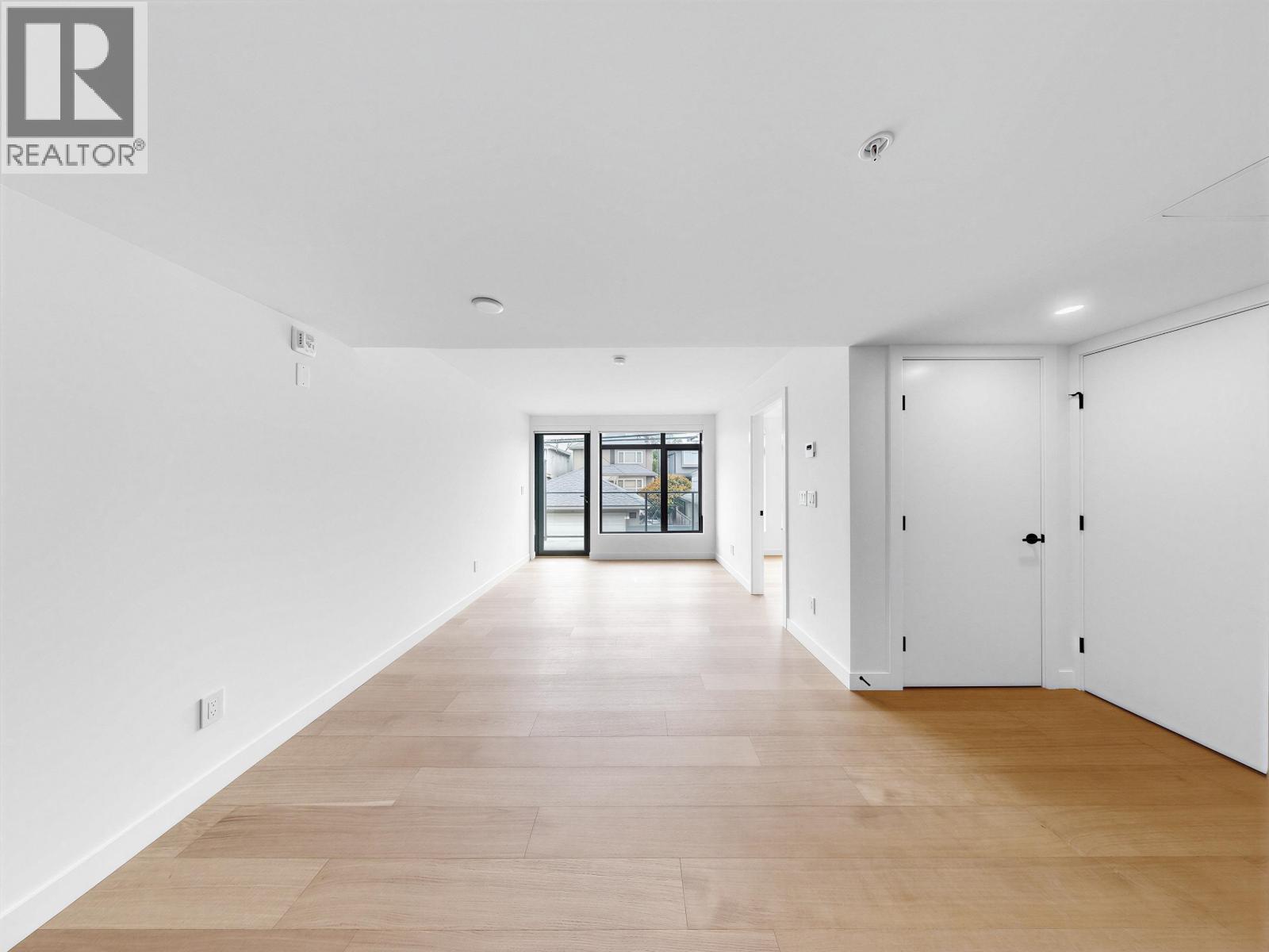 202 6485 Manitoba Street, Vancouver, British Columbia  V5Y 0P7 - Photo 2 - R3141359