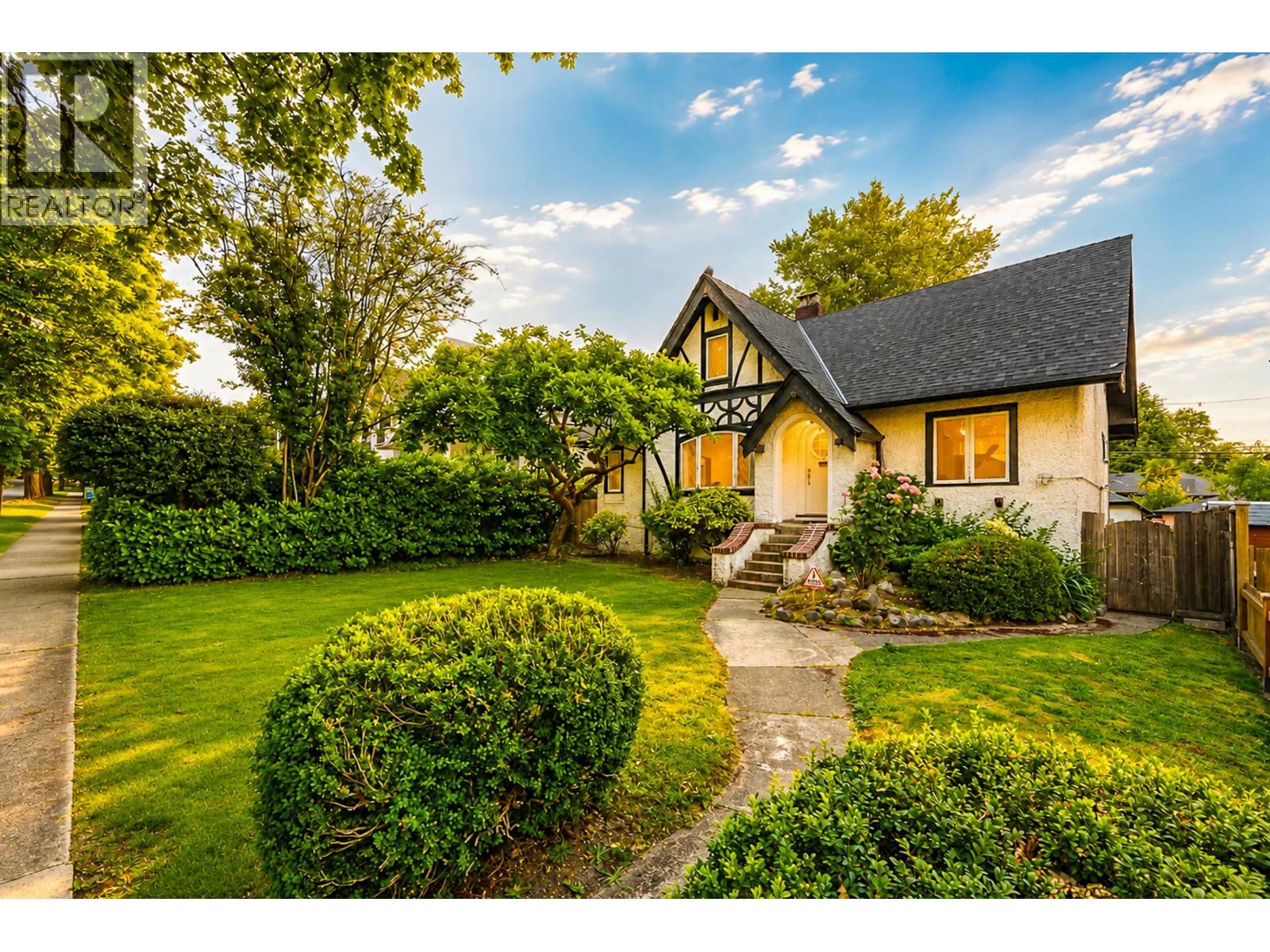 1225 W 26th Avenue, Vancouver, British Columbia V6H 2A8 - Photo 2 - R3141489