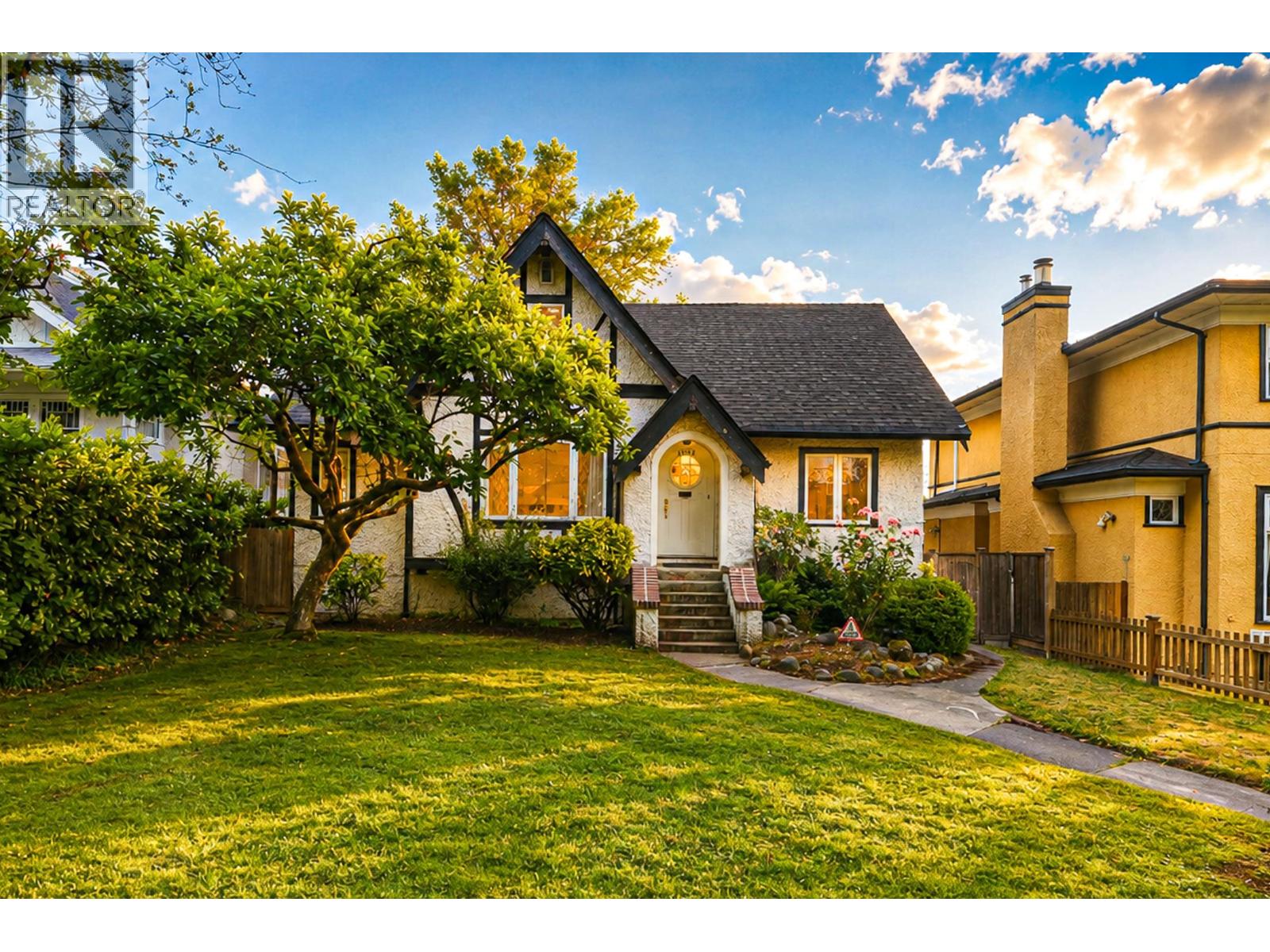 1225 W 26TH AVENUE, Vancouver